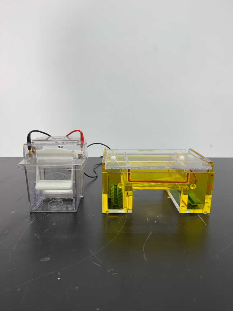 Image of Lot Of Electrophoresis Parts